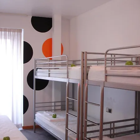 招待所 Revolutum 2*