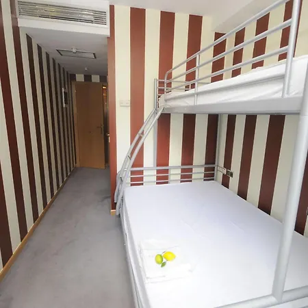 Guest house Revolutum 2*