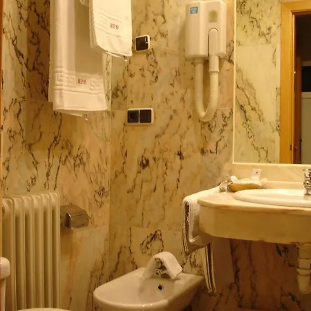 Revolutum 招待所 萨拉曼卡