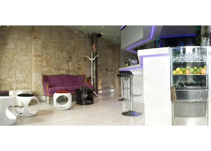 Guest house Revolutum 2*