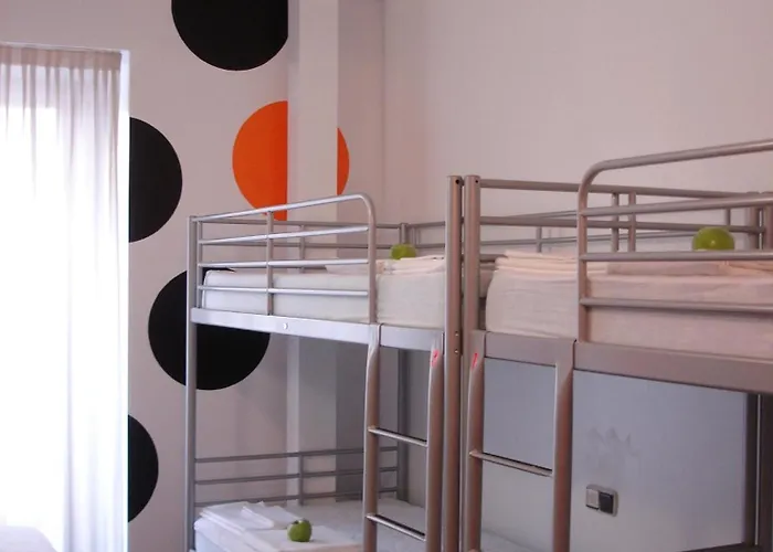 Guest house Revolutum 2*