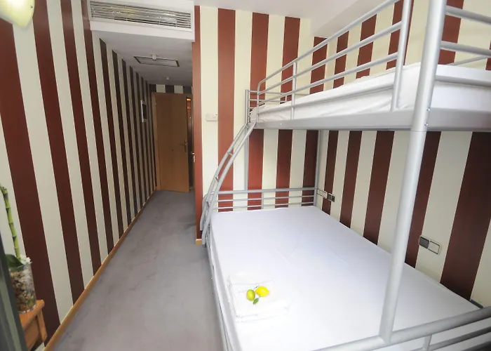 Guest house Revolutum 2*